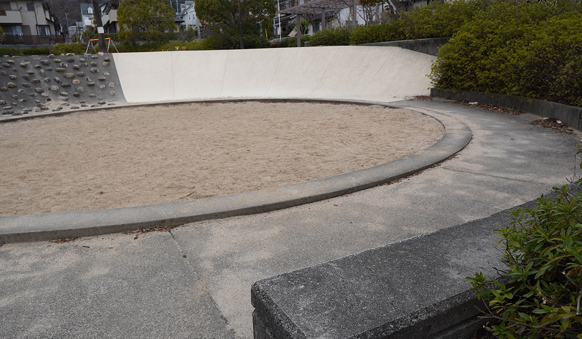 ヤマボウシ公園【川西市けやき坂】